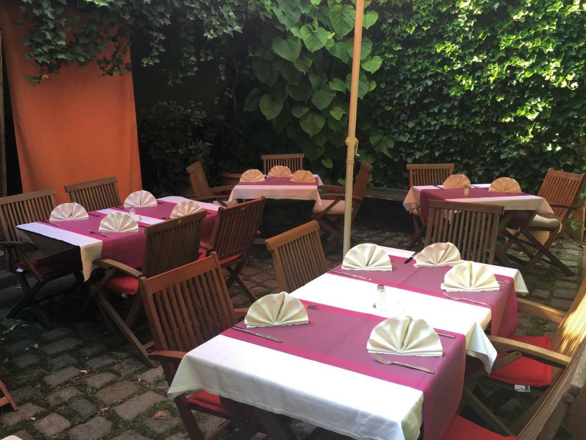 Eberl Hotel Pension Muenchen Feldmoching Экстерьер фото